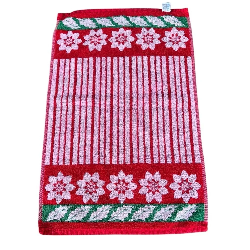 VTG Casa Fina by Saydah Christmas Holiday Hand Towels Santa Poinsettia Korea